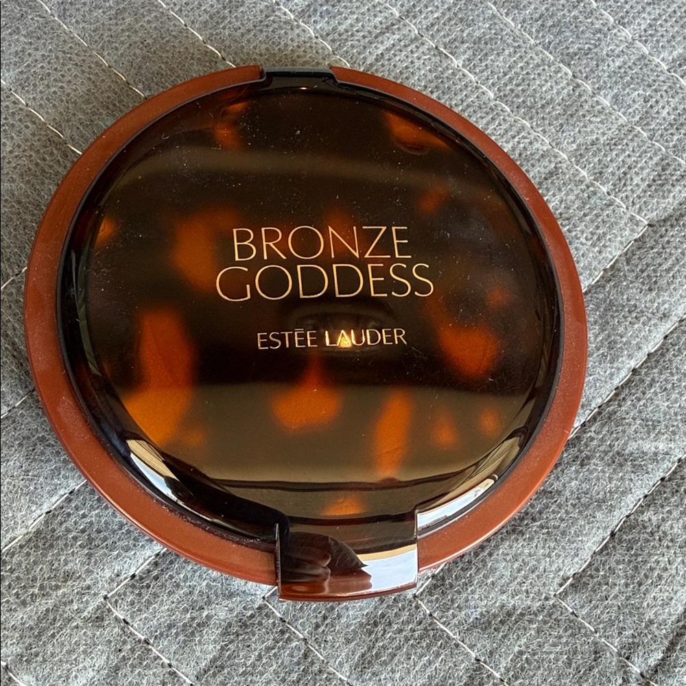 Estée Lauder *BRAND NEW* Bronze Goddess Powder Bronzer 01 Light